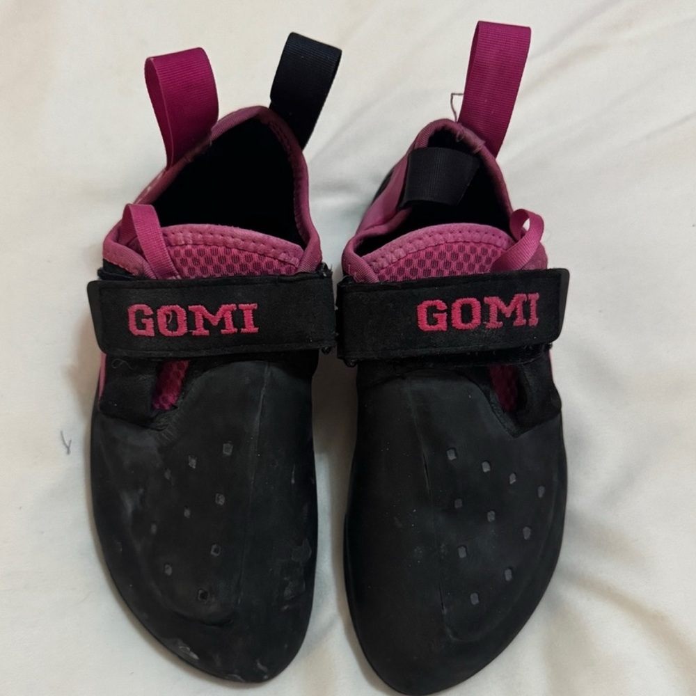 GOMI Black and Pink Climbing Shoes